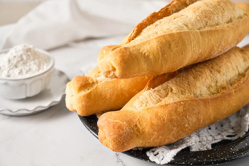 Bolillos caseros, cómo hacerlos crujientes en horno de casa