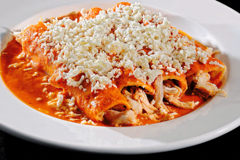 Entomatadas, receta con salsa de jitomate fresco o de lata