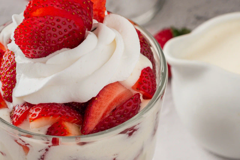 Fresas con crema, receta mexicana en vaso y para vender