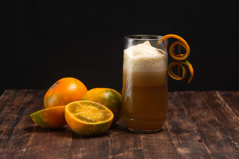 Jugo de lulo en agua o en leche, sin que amargue ni se corte
