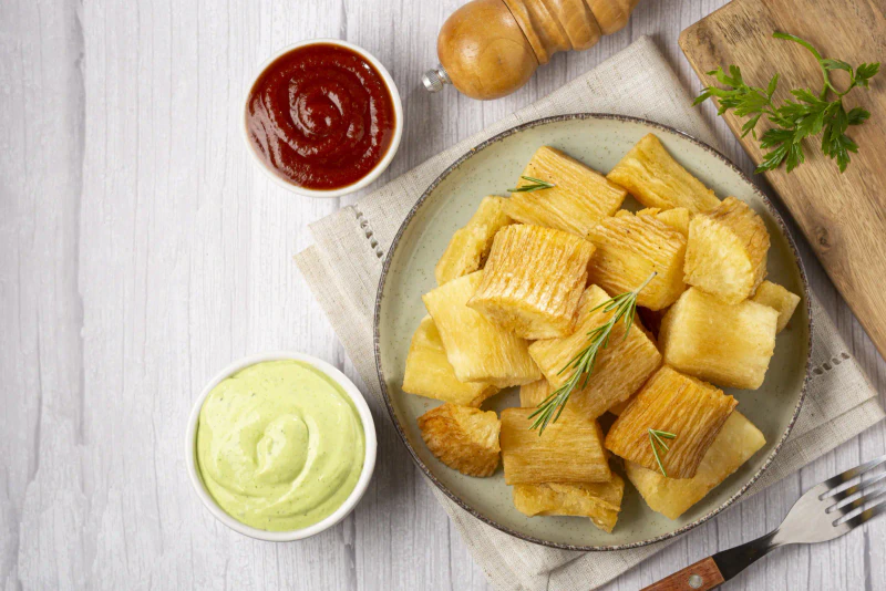 Yuca frita crujiente, cómo hacerla sancochada y dorada