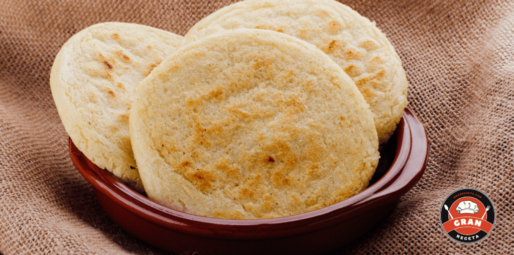 Arepas Boyacenses, Stuffed with Fresh Cheese and Panela