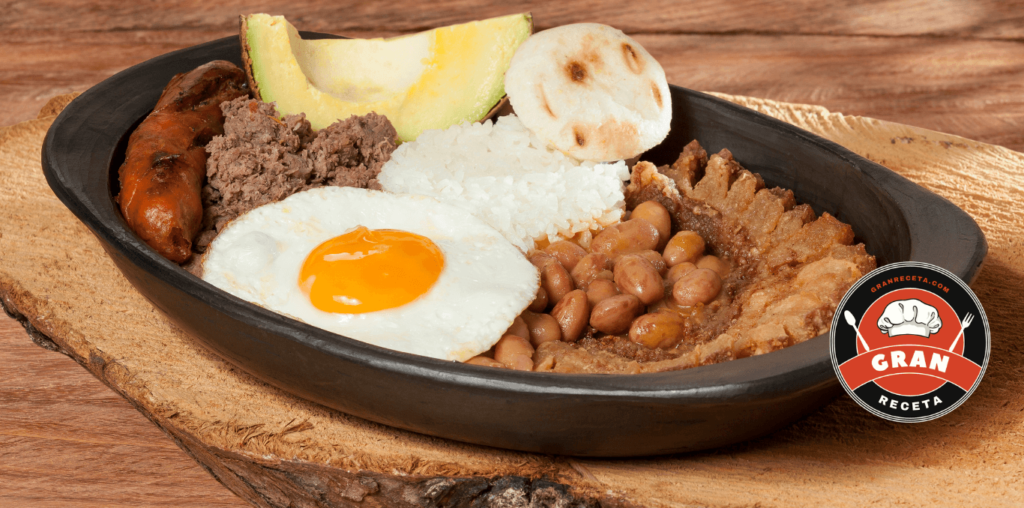 Componentes de la bandeja paisa listos para montar