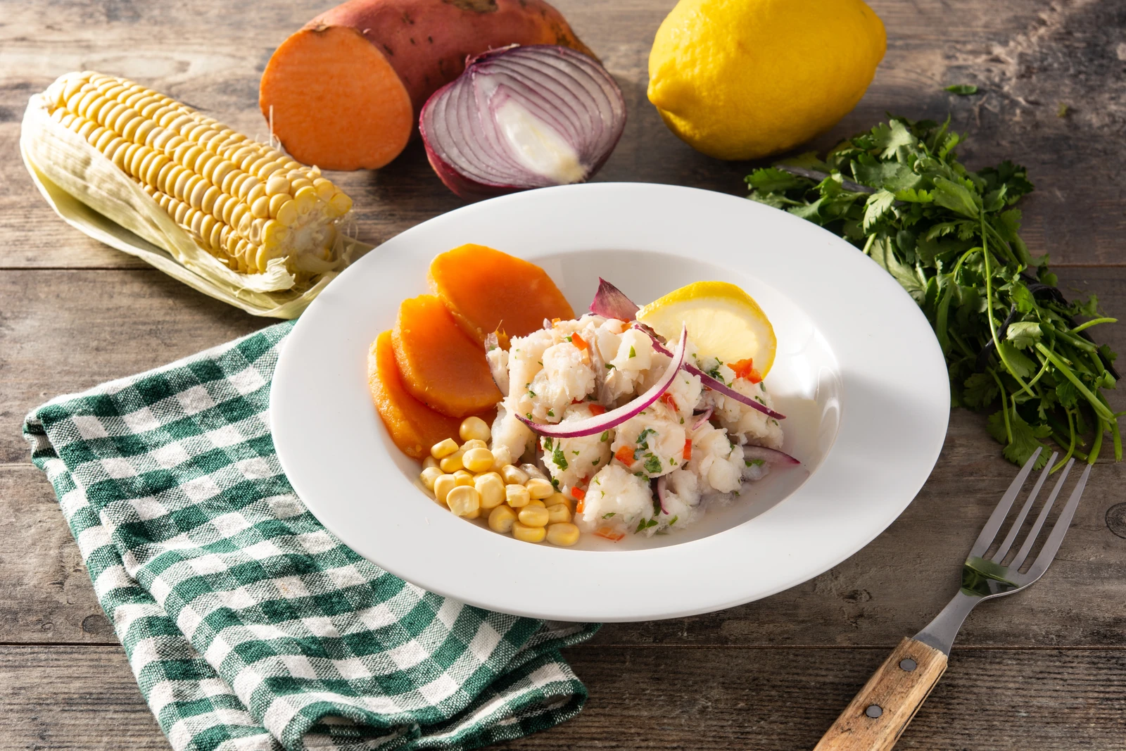 Ceviche peruano con leche de tigre, receta al momento