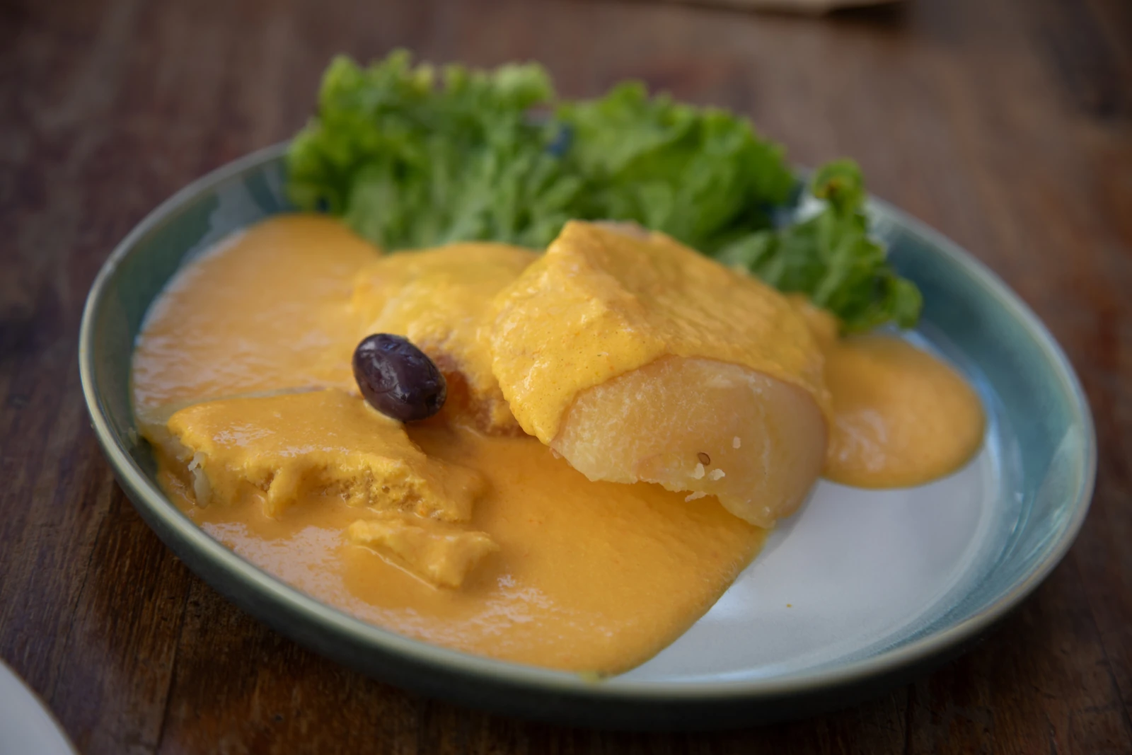 Papa a la huancaína, receta peruana con salsa cremosa