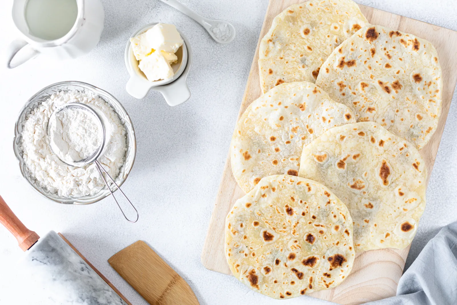 Tortillas de harina caseras, suaves y con gramos exactos